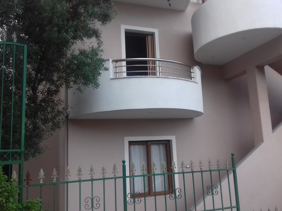 הוילה סרנדה Shehu'S House מראה חיצוני תמונה